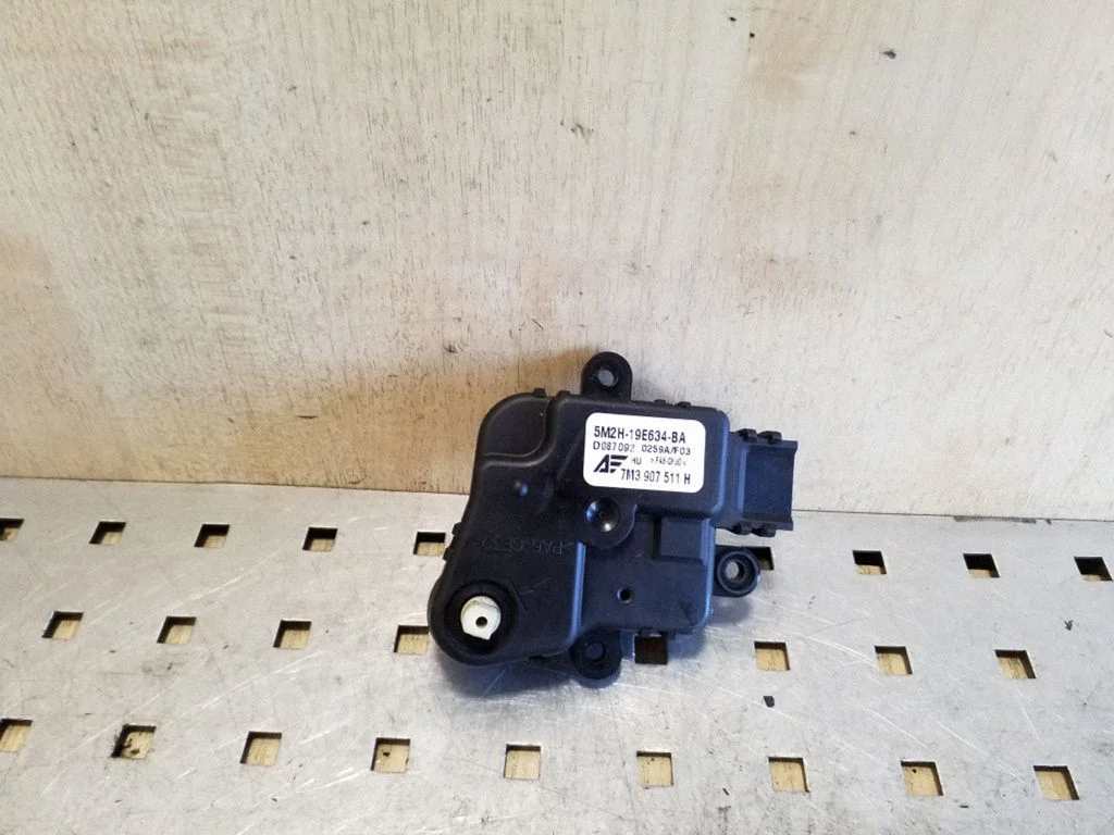 Õhuklapi mootor / ajam 5M2H19E634BA