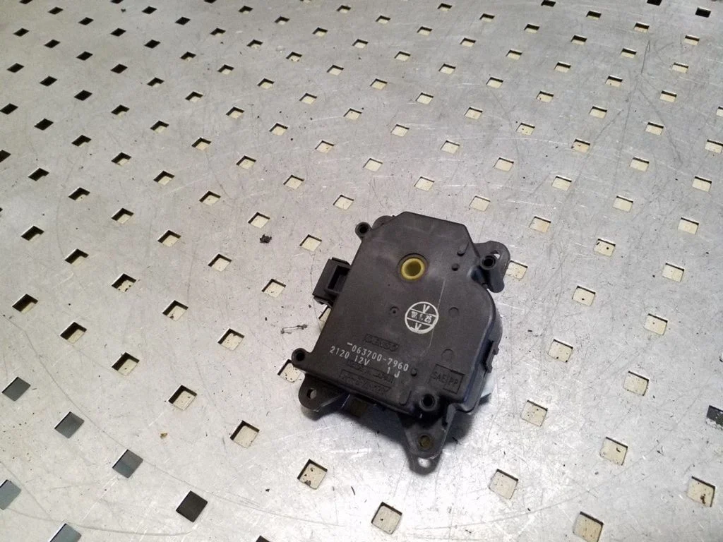 Air flap motor/actuator – Toyota Prius (XW20) (2003-2009)