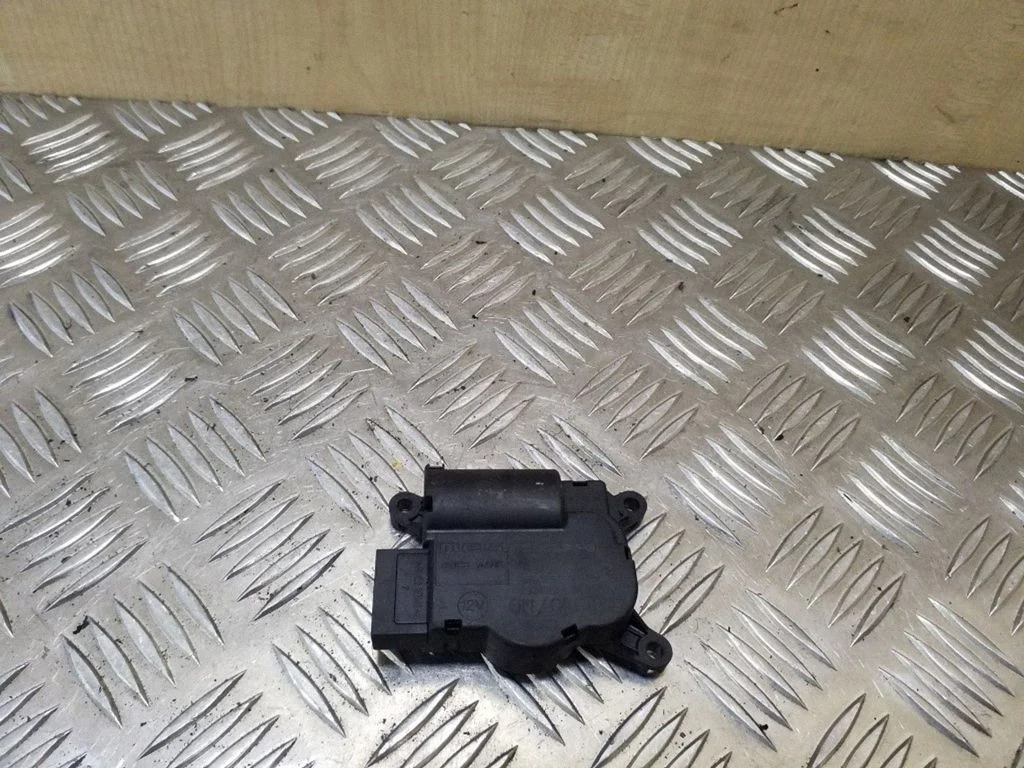 Air flap motor/actuator 52410492R01