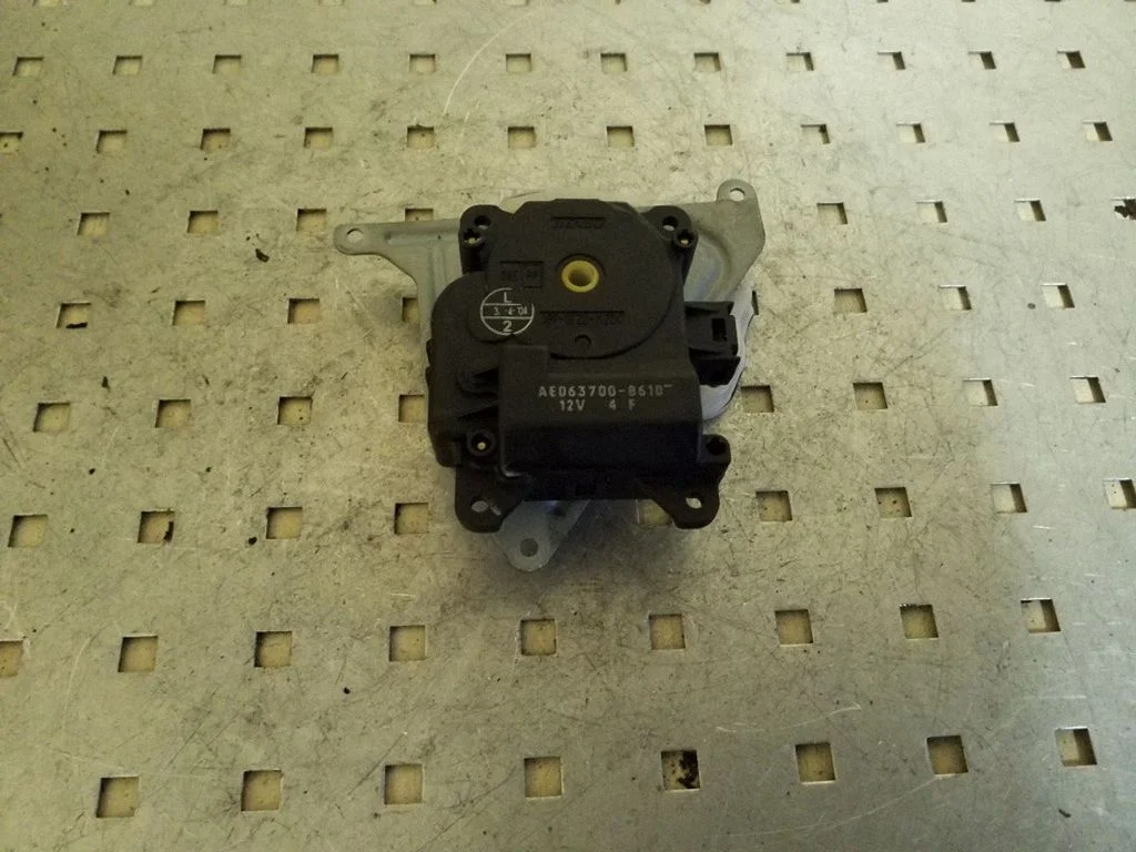 Air flap motor/actuator AE0637008610