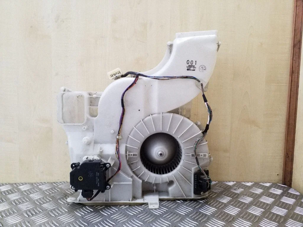 Interior heater climate box assembly – Mitsubishi Pajero Sport I (1996-2008)