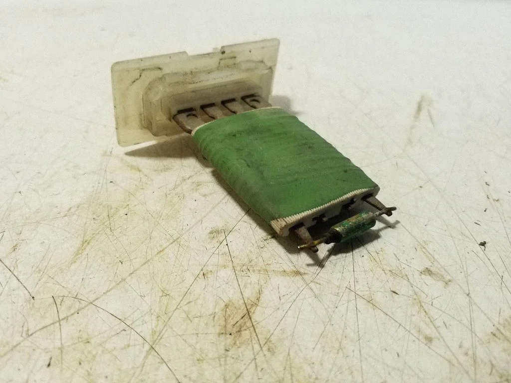 Heater blower motor/fan resistor