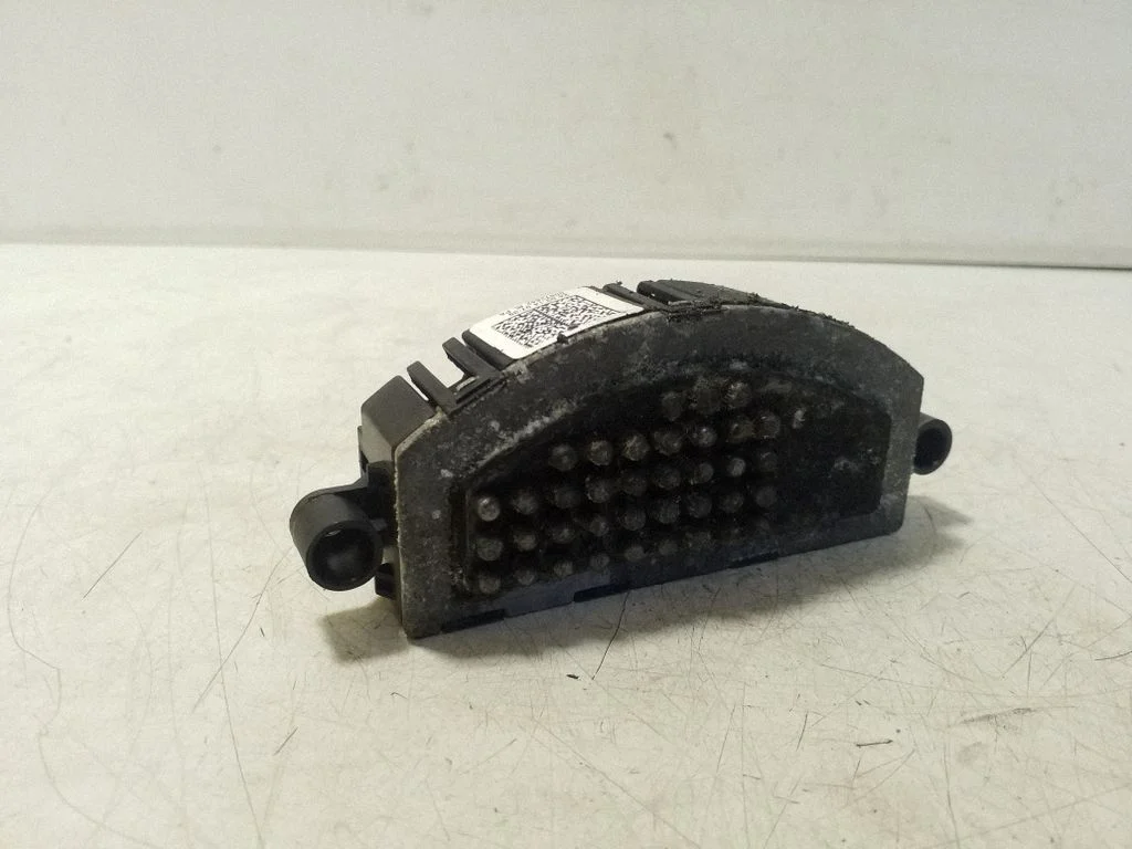 Heater blower motor/fan resistor 8T0820521E
