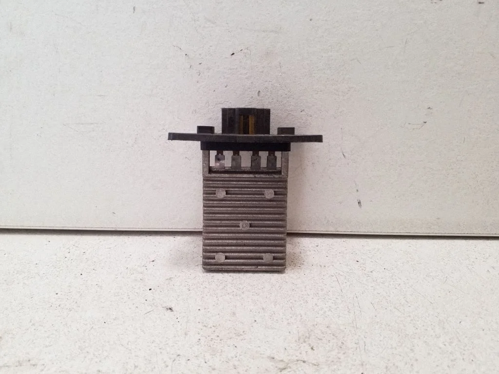 Heater blower motor/fan resistor