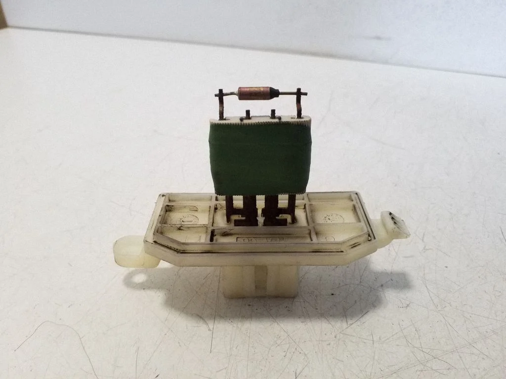 Heater blower motor/fan resistor