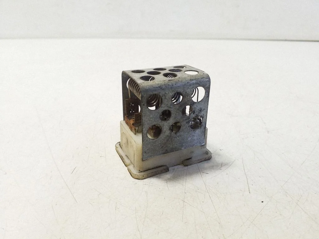 Rezystor dmuchawy 90560362 – Opel Astra G (1998-2009)