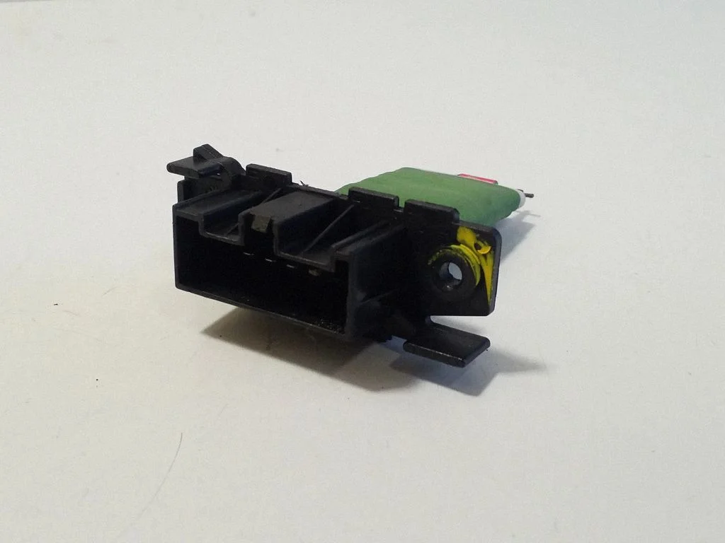 Heater blower motor/fan resistor