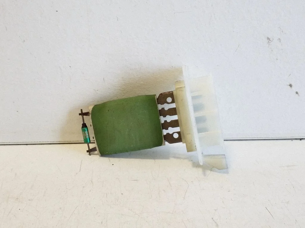 Heater blower motor/fan resistor