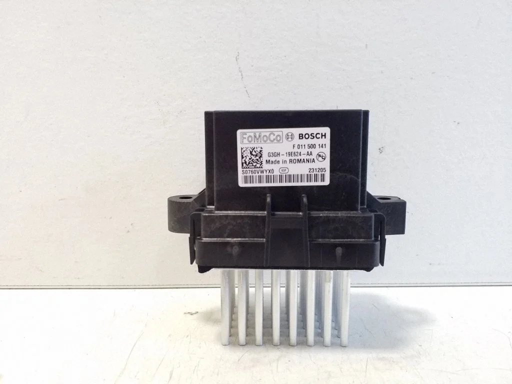 Salongipuhuri takisti G3GH19E624AA