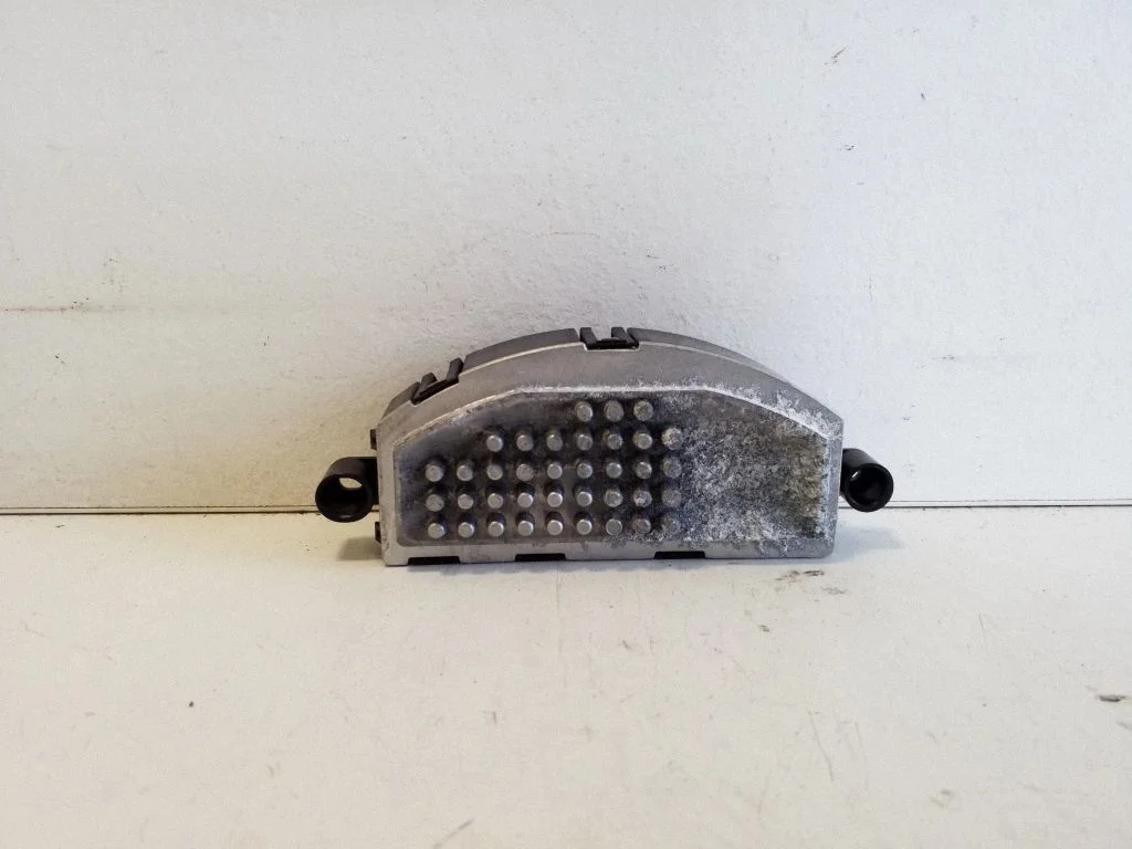 Heater blower motor/fan resistor 5Q0907521E
