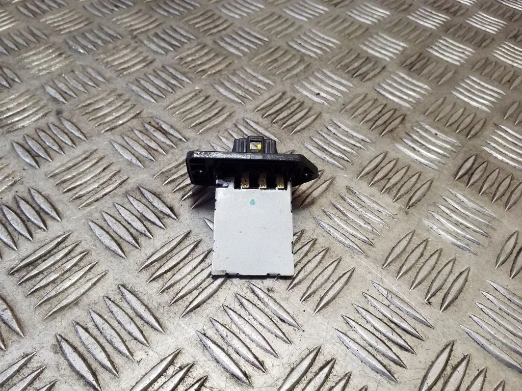Heater blower motor/fan resistor