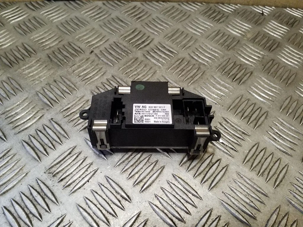 Heater blower motor/fan resistor 3C0907521F