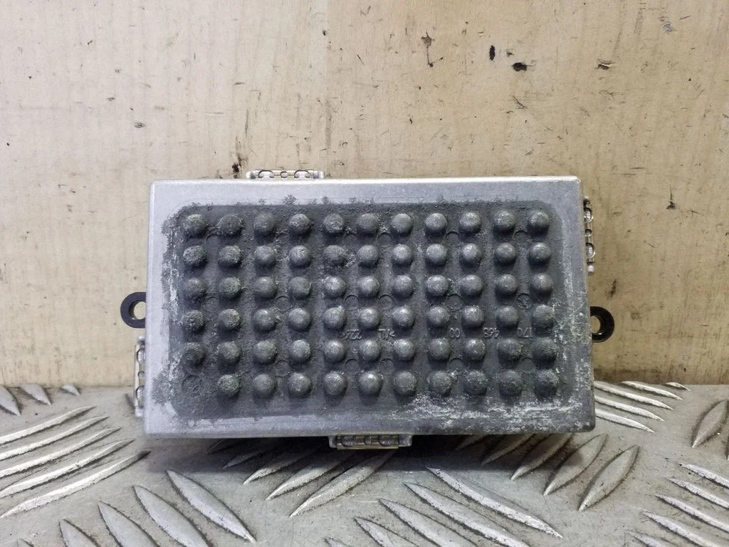Heater blower motor/fan resistor 9203323