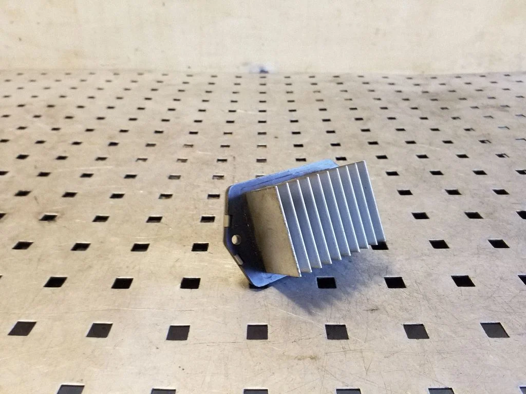 Heater blower motor/fan resistor 0778000740