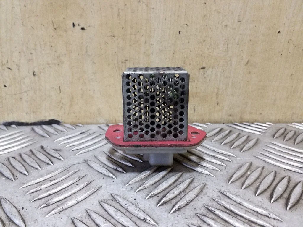 Heater blower motor/fan resistor