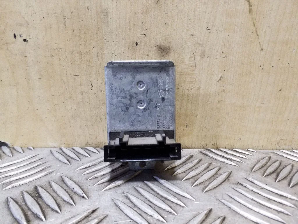 Heater blower motor/fan resistor 701959263
