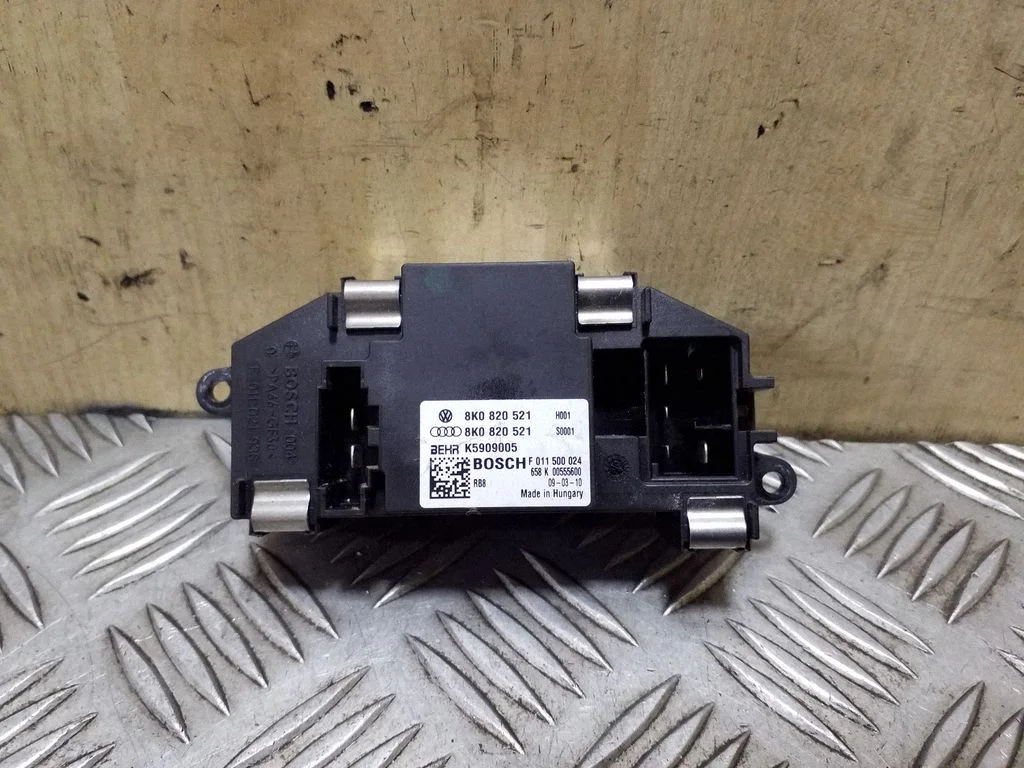 Heater blower motor/fan resistor – Audi Q5 SQ5 8R (2008-2017)
