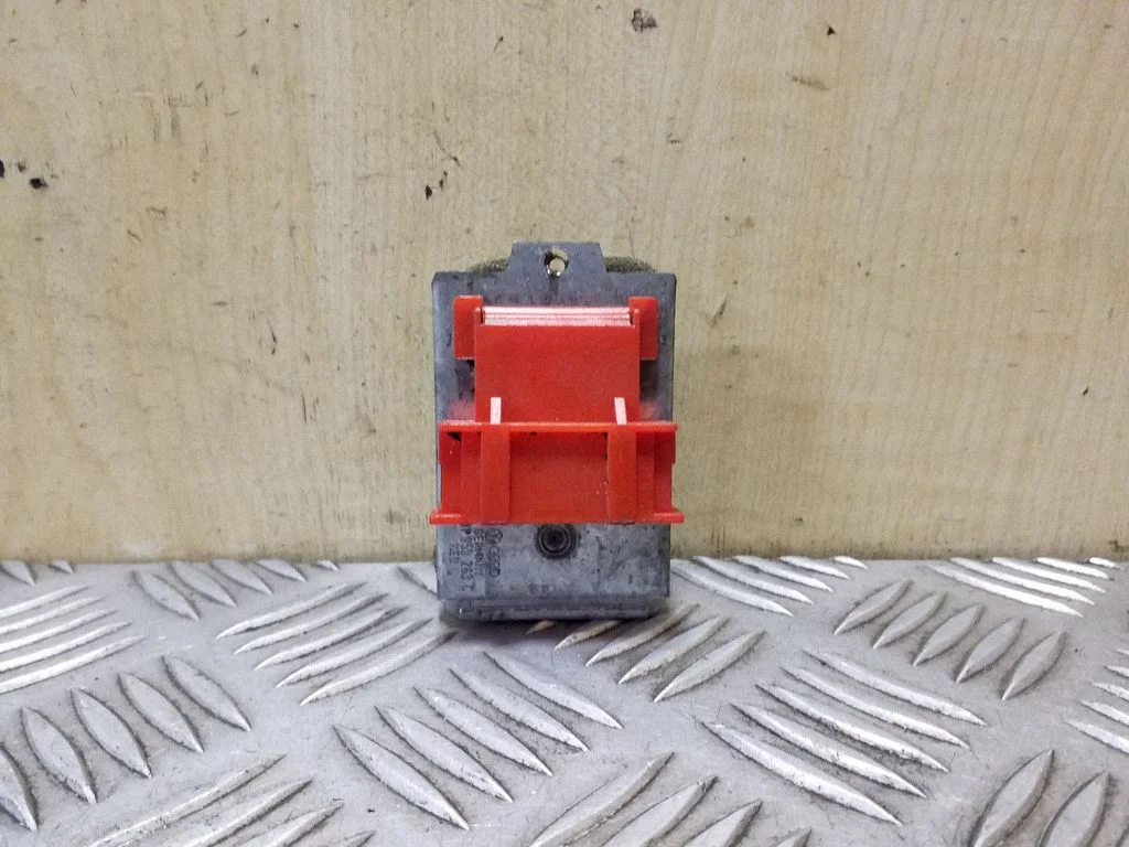 Heater blower motor/fan resistor 701959263C