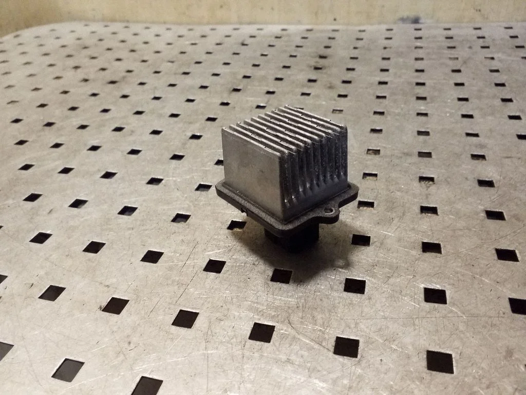 Heater blower motor/fan resistor