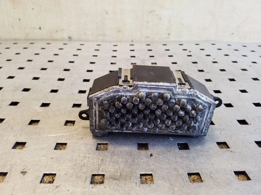 Heater blower motor/fan resistor