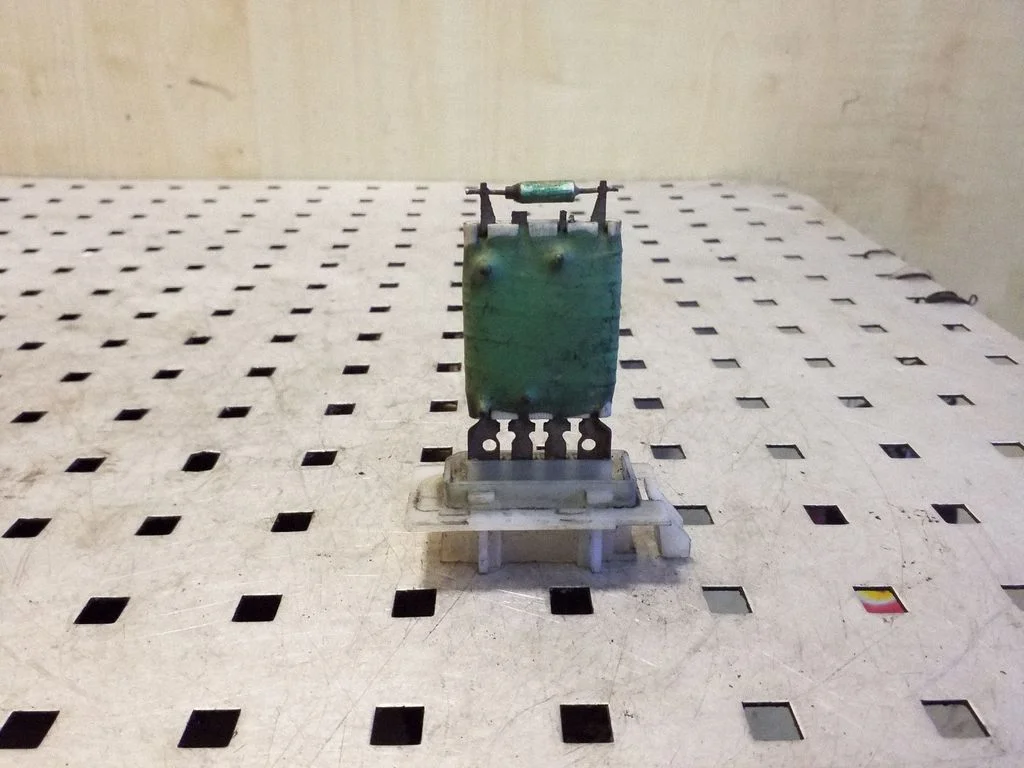 Heater blower motor/fan resistor