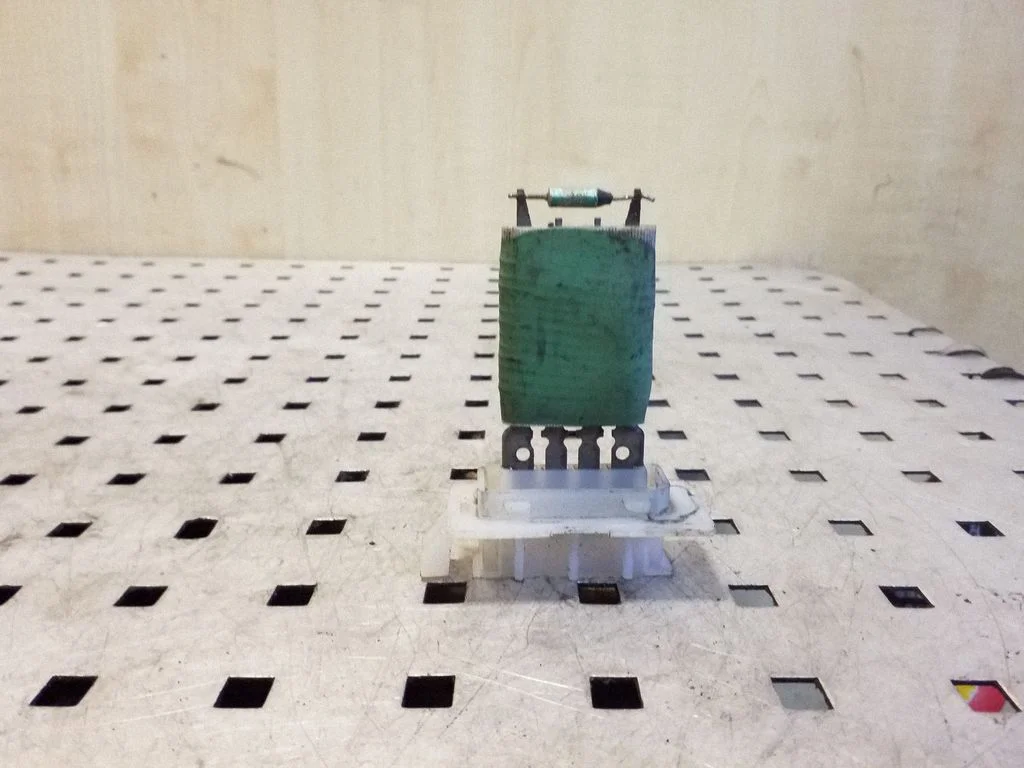 Heater blower motor/fan resistor