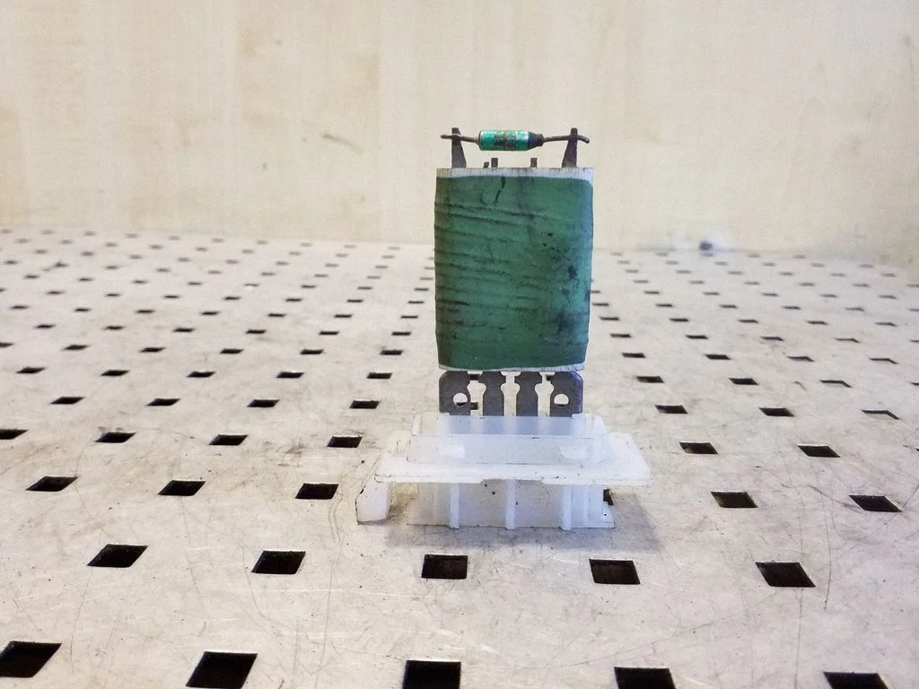 Heater blower motor/fan resistor