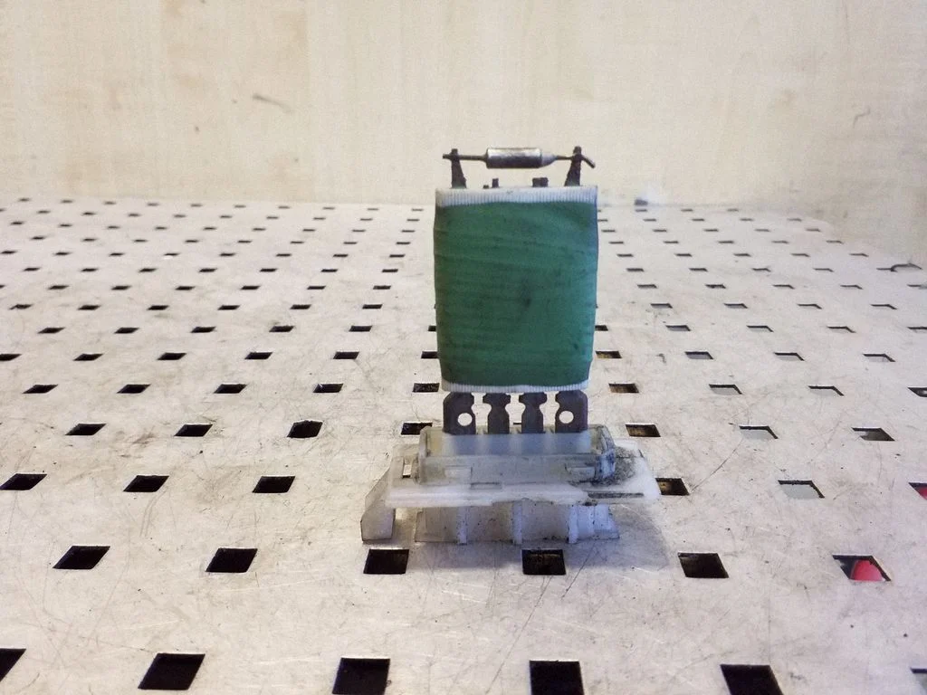 Heater blower motor/fan resistor