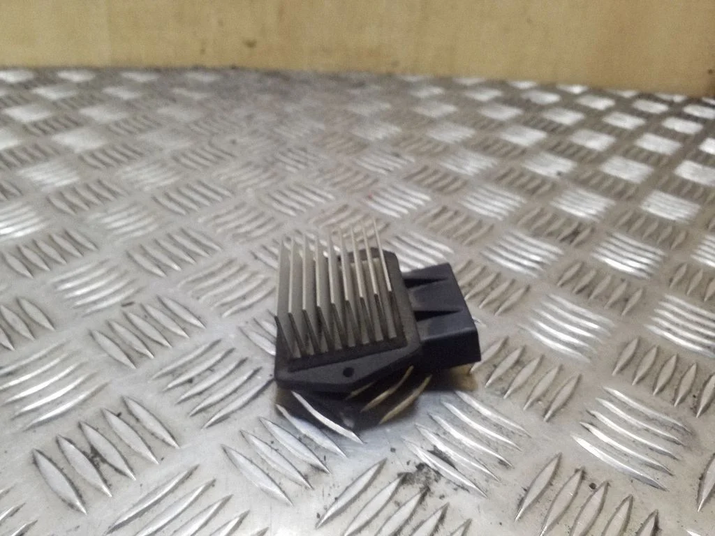 Rezystor dmuchawy 499300212112V