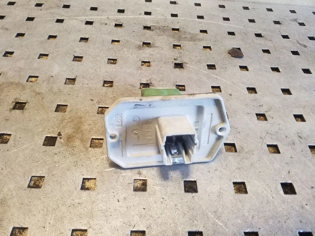 Heater blower motor/fan resistor 2R79K1R49K