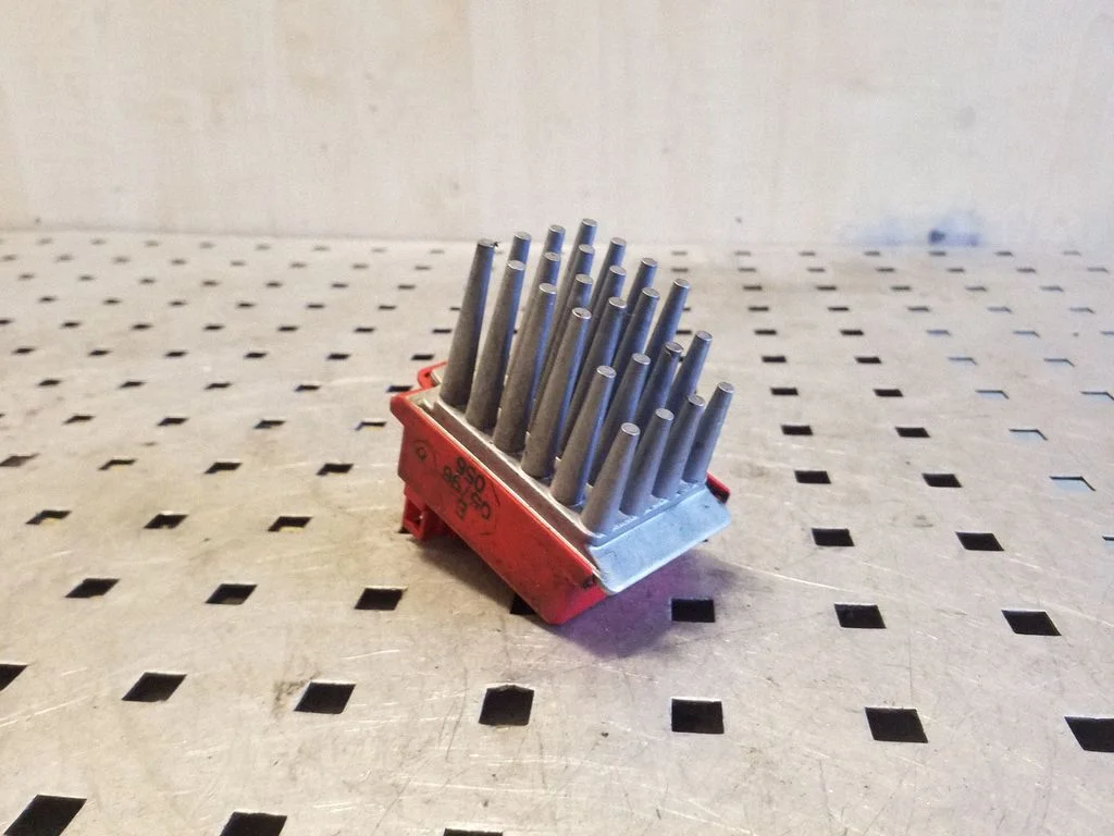 Heater blower motor/fan resistor – Ford Galaxy (1995-2000)