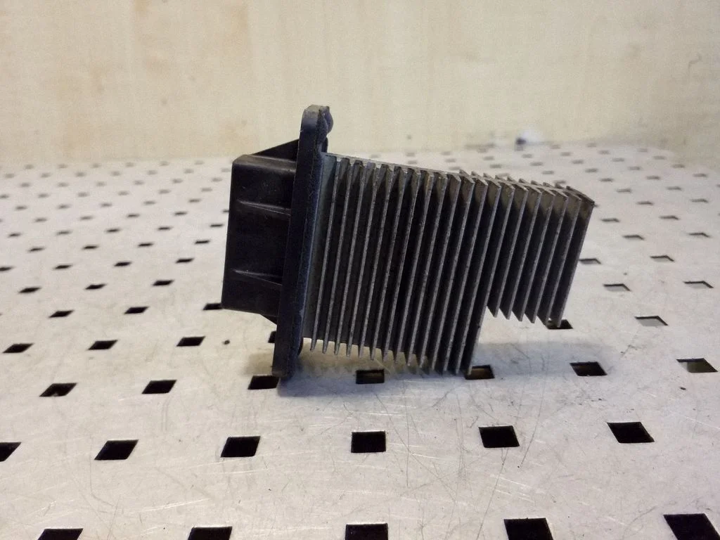 Krāsniņas ventilatora rezistors (reostats) 4993002090