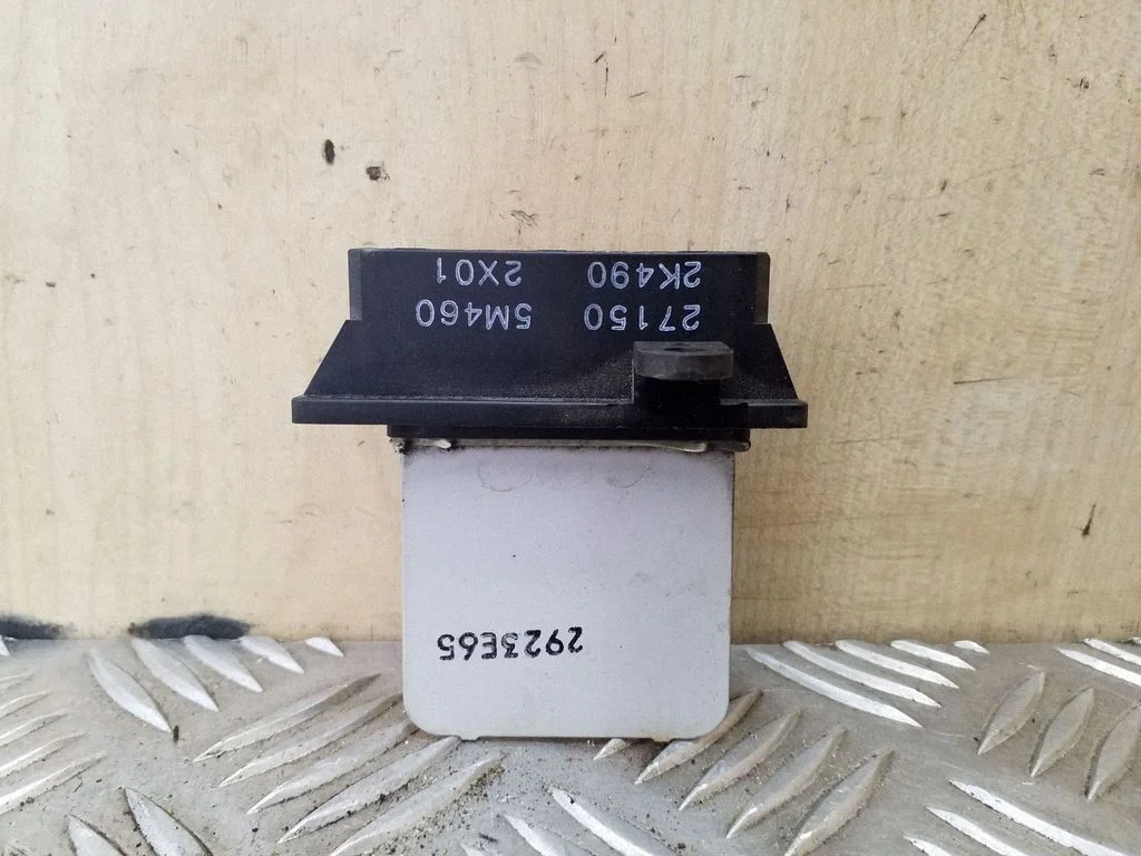 Krāsniņas ventilatora rezistors (reostats) 271505M460