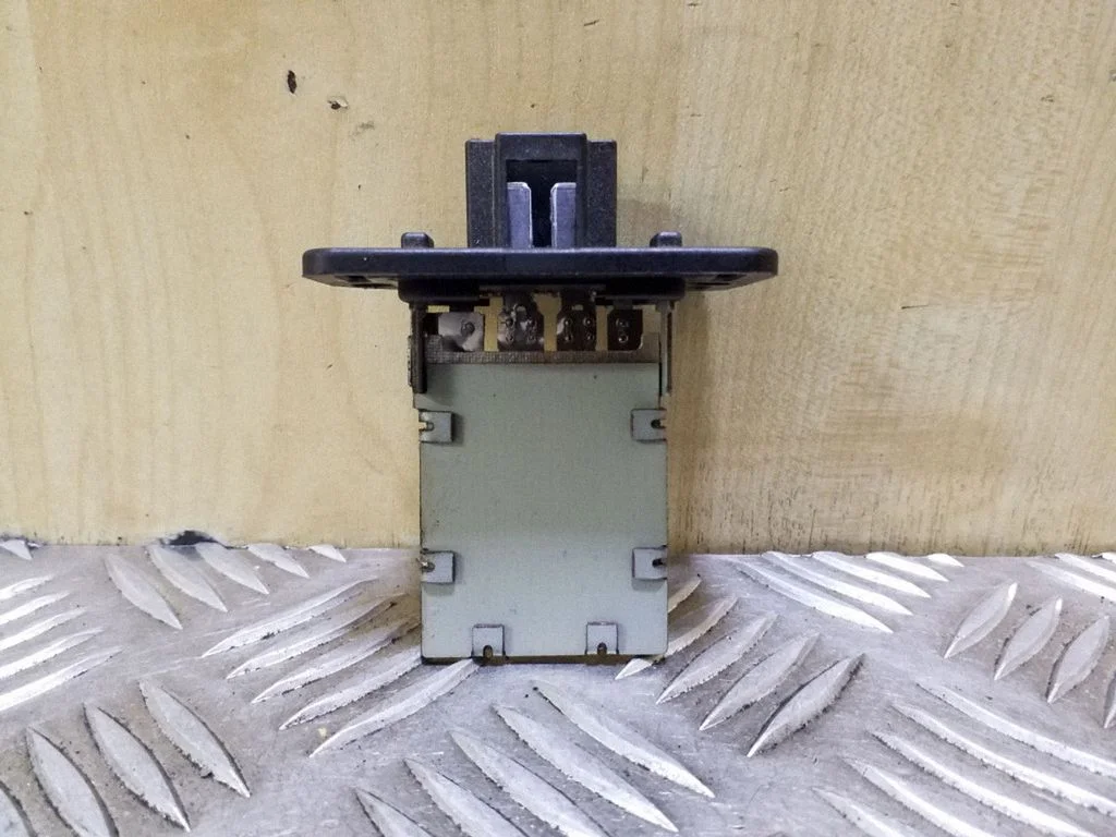Heater blower motor/fan resistor