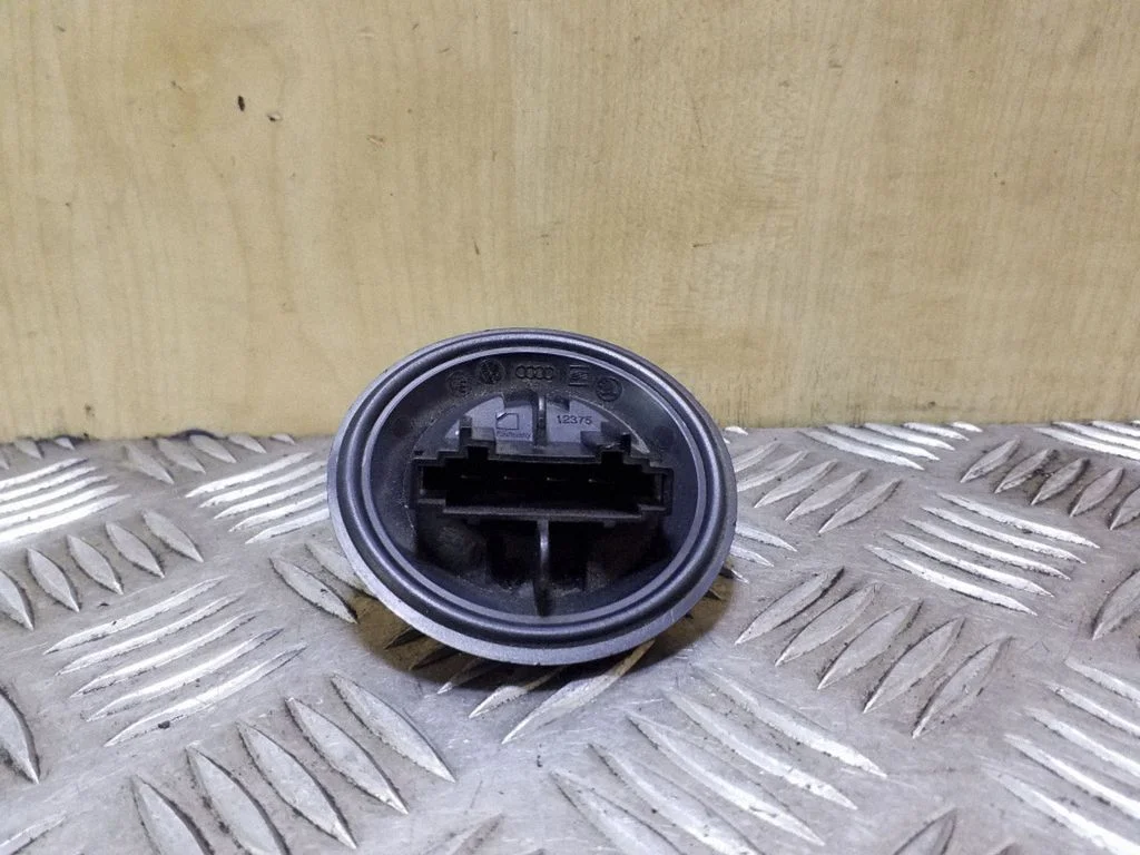 Krāsniņas ventilatora rezistors (reostats)