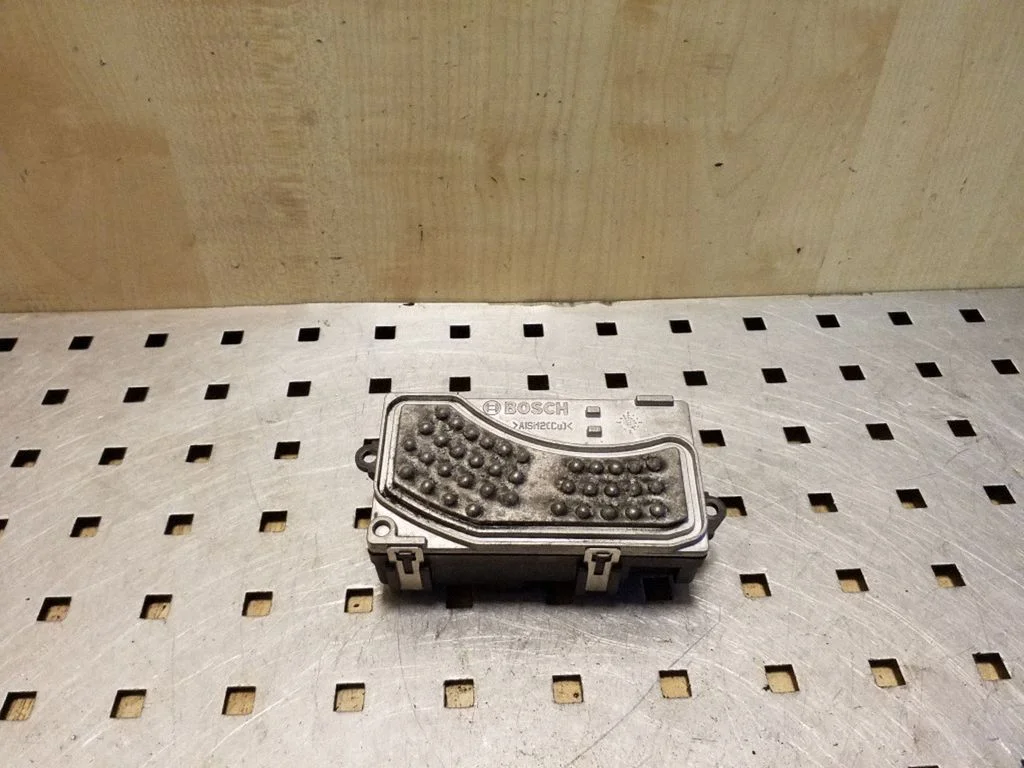 Heater blower motor/fan resistor 4F0820521A