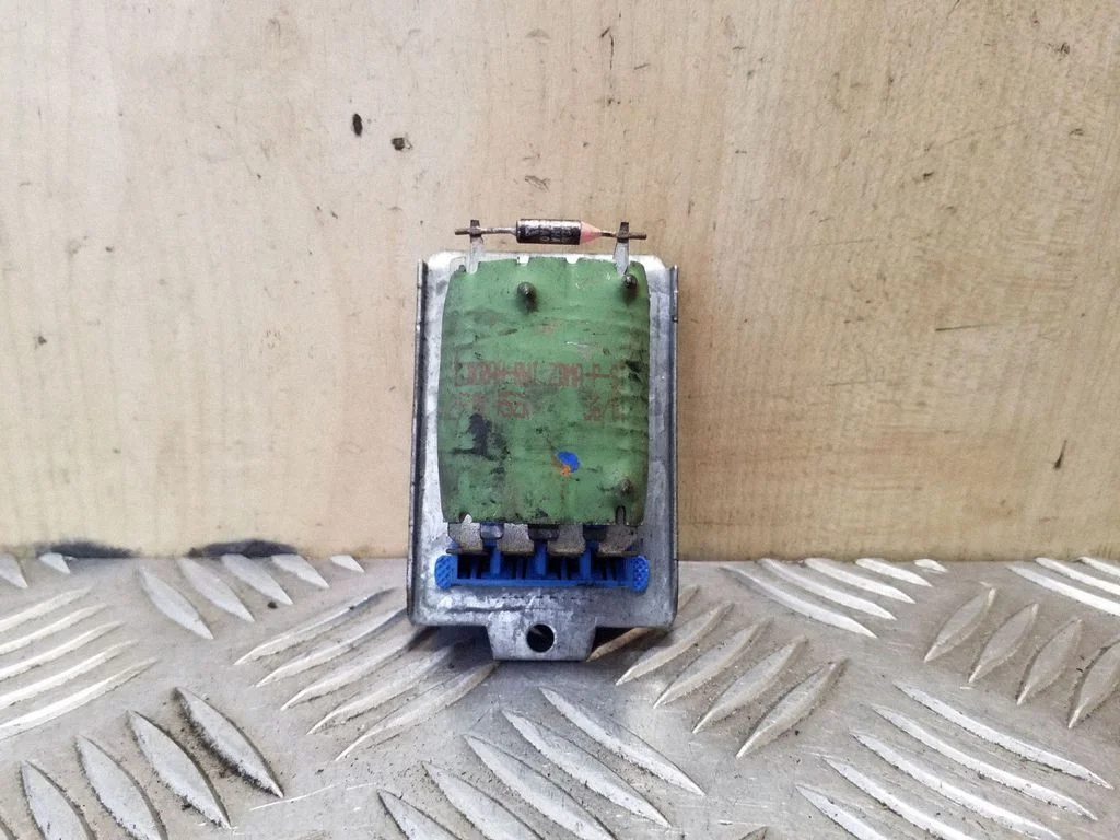 Heater blower motor/fan resistor 7M0959263E