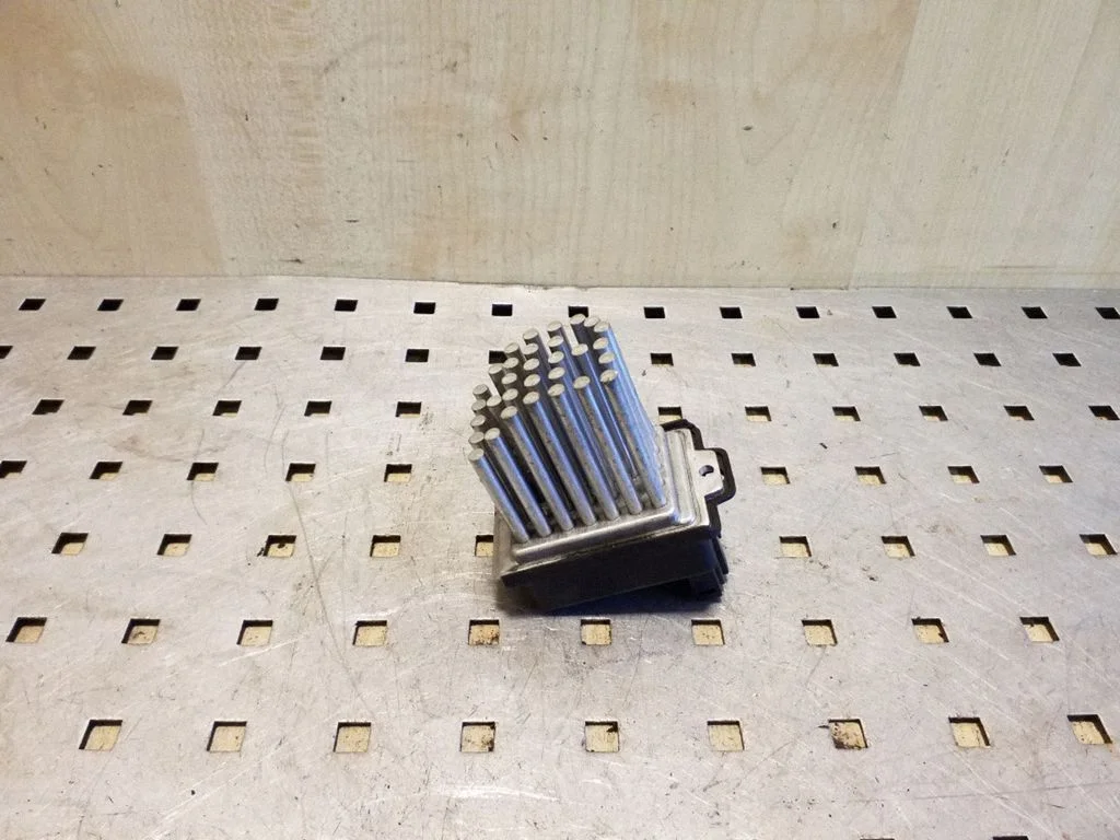 Heater blower motor/fan resistor MF246810149