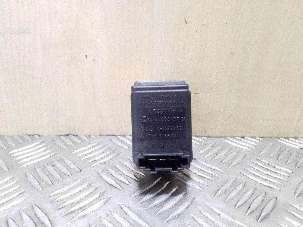 Heater blower motor/fan resistor 4B0820521