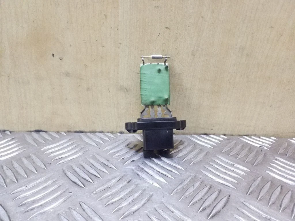 Heater blower motor/fan resistor 2S6H18B647AC