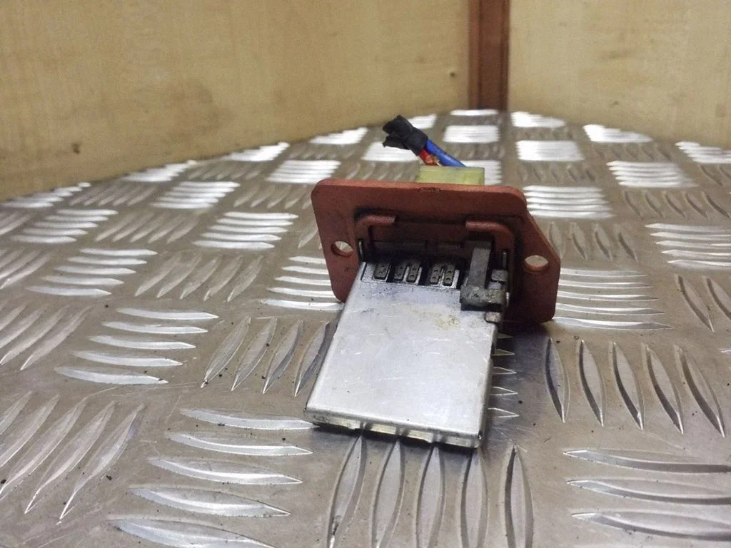 Heater blower motor/fan resistor
