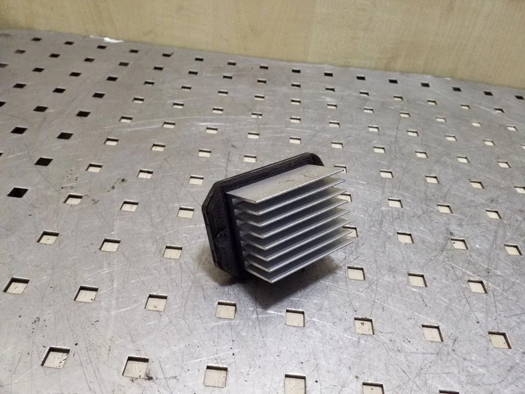 Heater blower motor/fan resistor 0778000960