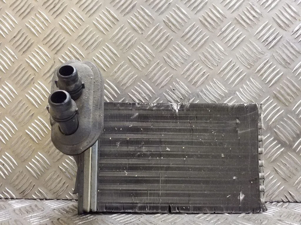 Krāsniņas radiators 1J1819031A