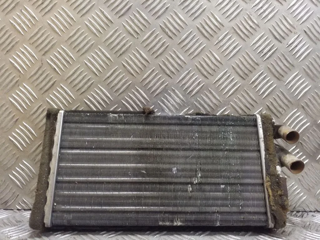 Salongi küttekeha radiaator