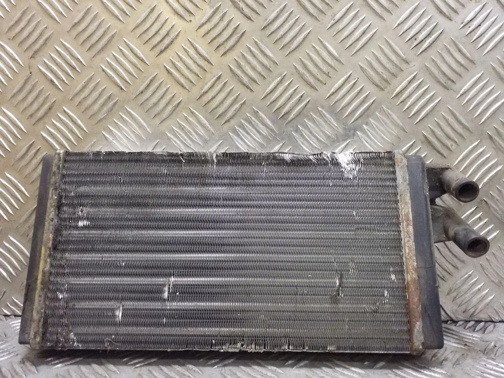 Salongi küttekeha radiaator