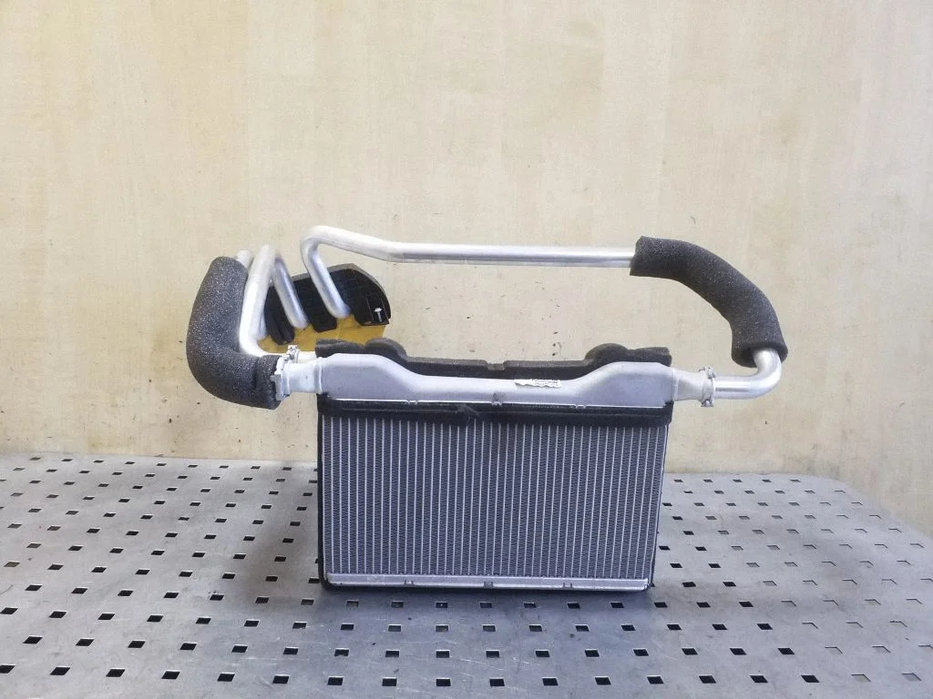 Salongi küttekeha radiaator S8206001