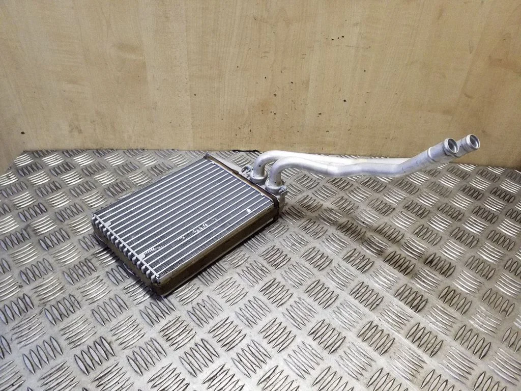 Salongi küttekeha radiaator – Mercedes-Benz ML-klass W164 (2005-2011)