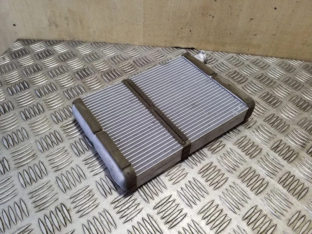 Salongi küttekeha radiaator