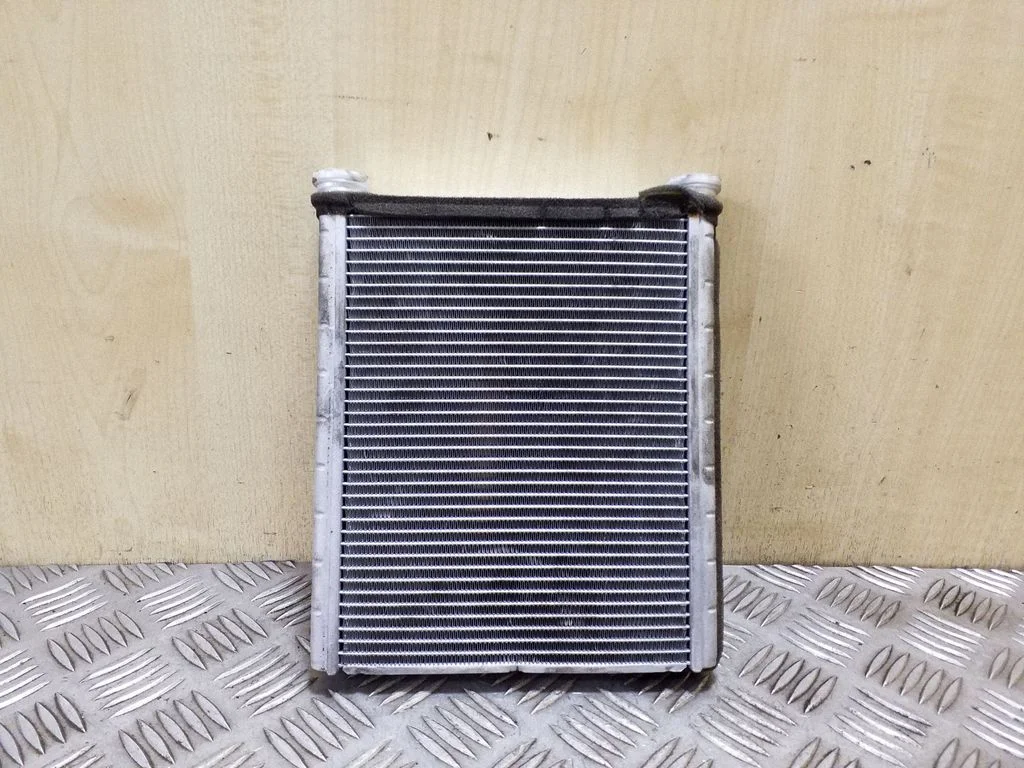 Salongi küttekeha radiaator