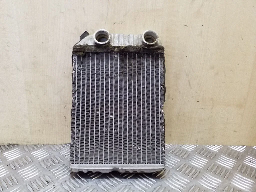 Salongi küttekeha radiaator